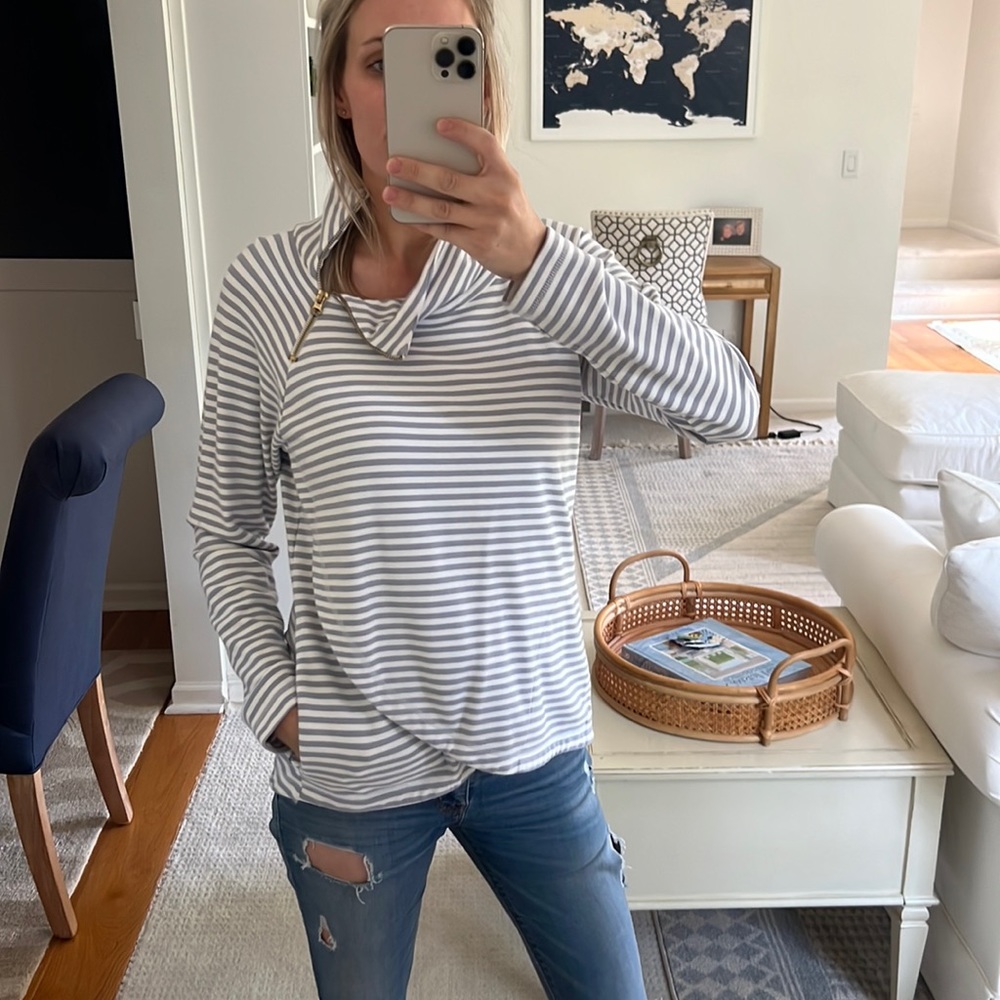 Duffield lane sweatshirt